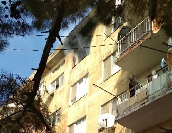 Yataqxanadakı yanğında xəsarət alanlardan biri xəstəxanaya yerləşdirilib